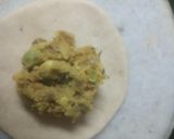 A picture of step 3 of Aloo pyaz kachori.
