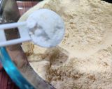 मक्का की रोटी (Makka Ki Roti Recipe in Hindi) रेसिपी चरण 2 फोटो