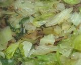 Foto del paso 2 de la receta: Tortilla de lechuga y hojas de rabanito 🥬 Receta de doble aprovechamiento ♻️