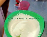 Foto langkah ke 1 dari resep Bolu Kukus Mekar.