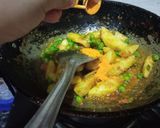 A picture of step 3 of Dhaba style aloo matar ki sabzi.