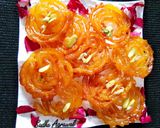 A picture of step 9 of Juicy Jalebi (Rasili Jalebi Recipe).