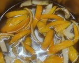 A picture of step 4 of Orange candies in two varieties.