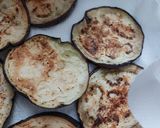 Foto del passaggio 4 della ricetta Parmigiana di melanzane senza frittura