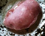 A picture of step 3 of Beetroot Kachori with Chicken curry.