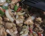 Foto langkah ke 4 dari resep Ayam saus lada hitam #7.