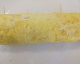 A picture of step 2 of Ham and mozzarella egg roll.