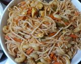 A picture of step 4 of Chicken and vegetable pasta.