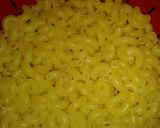 A picture of step 1 of Chicken vegetable pasta.