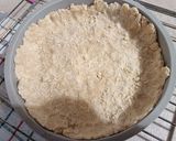 Foto del passaggio 4 della ricetta Sbriciolata di mele e uvetta