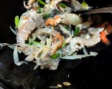 Foto langkah ke 2 dari resep Udang saos asam manis pedas.