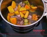 Hình bước làm 4 của món Canh gà nấu bí đỏ