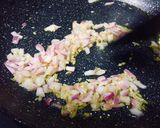 รูปขั้นตอนการทำที่ 1 ของ ข้าวคลุกหนำเลี้ยบหมูสับ