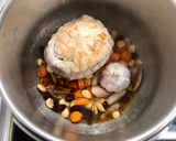 Foto del paso 2 de la receta: Redondo de pavo en salsa (versión 2)