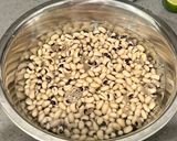 A picture of step 1 of Lobia chilla loaded with veggies.