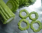 Foto langkah ke 2 dari resep Pare Crispy (Paria Goreng Tepung).