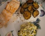 Une image de l'étape 6 de Saumon accompagné de riz courgettes grillées et fondu de poireau.