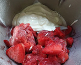 Foto del paso 3 de la receta: Helado de fresa elaborado con la Monsieur Cuisine Plus