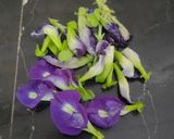 Foto langkah ke 2 dari resep Butterfly Pea Coffee Latte.