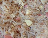 Foto langkah ke 5 dari resep Pastel isi bihun sosis.