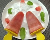 A picture of step 4 of Watermelon Popsicle.