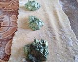 Foto del paso 4 de la receta: Ravioles con queso y espinaca