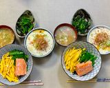 A picture of step 5 of Three Colors on Rice Bowl.