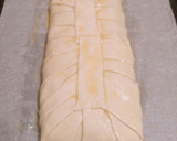 Foto del paso 8 de la receta: Trenza de hojaldre con salmón y espinacas