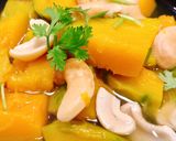 Hình bước làm 3 của món Canh bí đỏ hạt điều