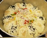 A picture of step 6 of Bubble pizza.