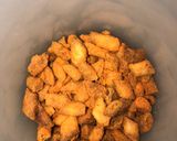 Foto langkah ke 3 dari resep Keripik Kulit Pangsit.