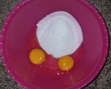 Foto del paso 1 de la receta: Bizcochuelo fácil y económico para torta en olla Essen