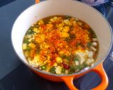 Foto del paso 2 de la receta: Arroz de verduras, hecho con caldo de restos de pavo navideño y gravy