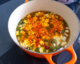 Foto del paso 2 de la receta: Arroz de verduras, hecho con caldo de restos de pavo navideño y gravy