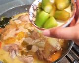 Foto langkah ke 5 dari resep Garang Asam Ayam tanpa daun pisang.