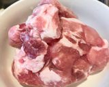 A picture of step 2 of Steam Ribs with Yam.