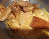 Foto langkah ke 3 dari resep Ayam Goreng Telur.