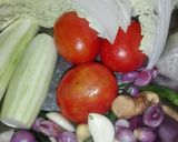 Foto langkah ke 1 dari resep Ayam Kuah Tomat.