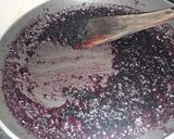 A picture of step 2 of Mulberry Ice cream with fresh cream.