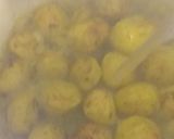 صورة لخطوة 2 من وصفة كريات بطاطا محمرة في الفرن 🥔🍽