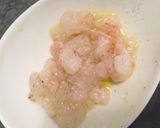Foto del passaggio 3 della ricetta Tagliolini al crudo di scampi e tartufo nero