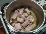Costillas al ajillo en olla rápida