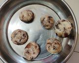 A picture of step 3 of Choco filled Cookies.