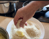 Foto del paso 1 de la receta: Patatas bravas en puré crujiente