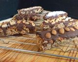 Foto del paso 8 de la receta: Barras de cereal bañado de chocolate y frutos secos