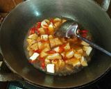 Foto langkah ke 5 dari resep Tumis tahu kacang panjang.