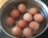 Foto del paso 1 de la receta: Huevos rellenos clásicos