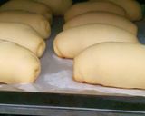 Foto langkah ke 6 dari resep Roti Asin Isi Sosis 🥐🧂🌭.