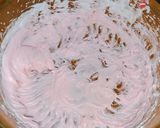 Foto langkah ke 1 dari resep Strawberry Dessert Cake In Jar.