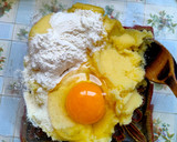 Sütőben sült krumplinudli recept fázis 2 fotója